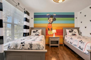 Family Fun Haven: Spacious Villa Water Park